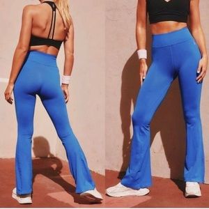 NWOT Good Karma Flare leggings